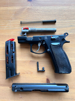 Pistole CZ 75 školní řez - funkční - 3