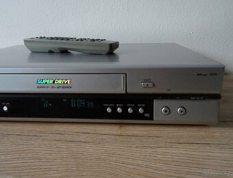 Špičkový videorekordér PANASONIC NV-HV60, 6 hlav,Hifi Stereo - 3