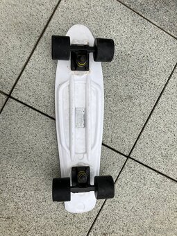 Bílý pennyboard značky Seven - 3