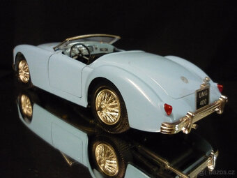 MGA Twin Cam Polistil 1/16 - 1/18 - 3