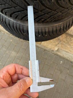 Prodám 2KS - 205/55 R16 - BF GOODRICH G-FORCE WINTER - 3