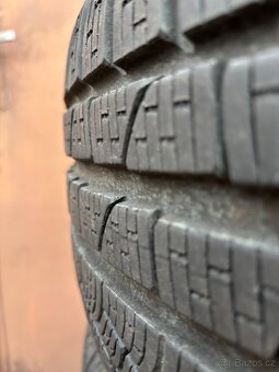 Zimní PIRELLI 235/55 R 18 SOTTOZERO dot.24 - 3