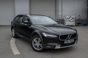 Volvo V90 2.0 D4 AWD Cross Country - 3