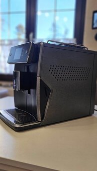 Kavovar Saeco Xelsis SM7786 - 3