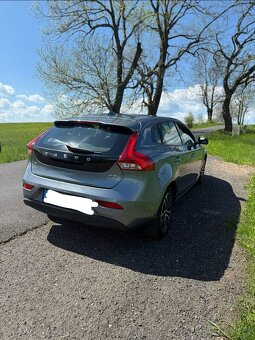 Volvo V40 D2 88 kw Momentum - 3