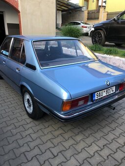 BMW 520 e12 - 3