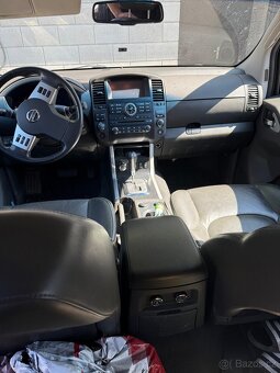 Nissan Pathfinder - 3