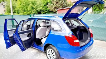 Velice zachovalá málo jetá ŠKODA FABIA II1.2 kombi - 3