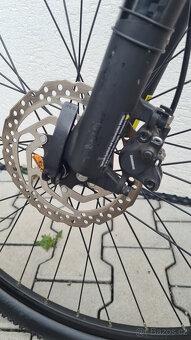 CUBE AIM RACE 27, Hydraul. brzdy, řazení Shimano, Rám 16 - 3