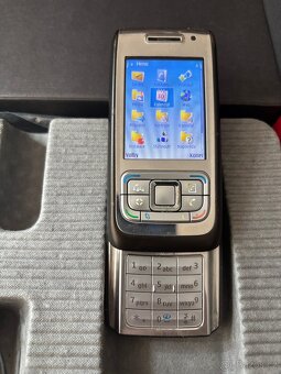 Nokia E65 - 3
