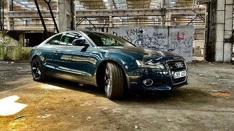 AUDI A5 3,2FSI Coupé manuál 6kvalt - 3