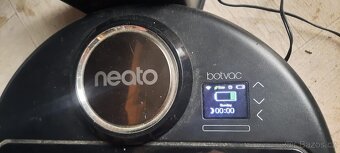 Robotický vysavač Neato - 3