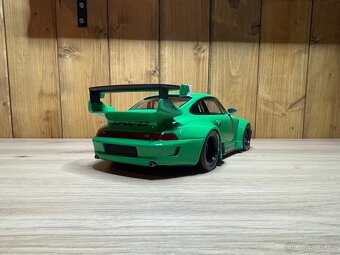 GT Spirit 1:18 Porsche 911 993 RWB - 3