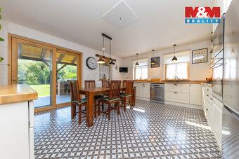 Prodej rodinného domu 175 m2, pozemek 2730 m2, Novosedly - 3