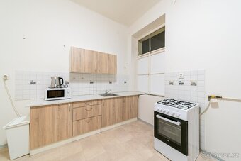 Prostorný pokoj s trvalým pobytem — Praha 5 - 3