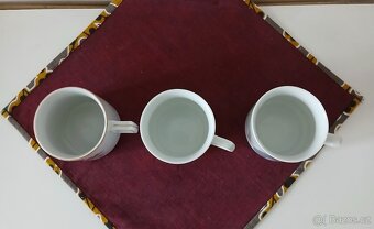 3x Staré hrníčky - 3