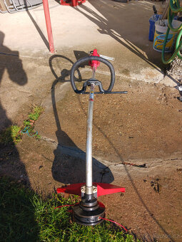 motorová kosa - křovinořez - 3