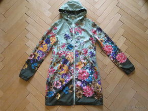 Dámský květovaný kabát s kapucí styl větrovka - 3