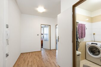 Prodej bytu 2+kk 51 m² Veronské nám., Praha - Horní Měcholup - 3