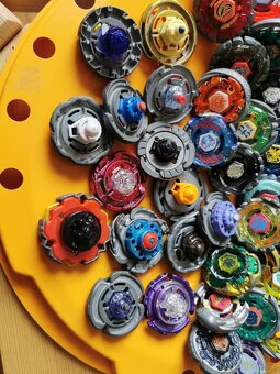 Sběratelské Beyblade z Japonska - 3