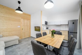Prodej rodinného domu se 3 apartmány, 210 m2, Harrachov - 3