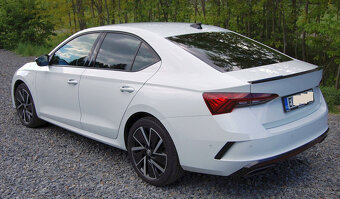 Škoda Octavia 4 IV RS PHEV záruka Matrix - 3
