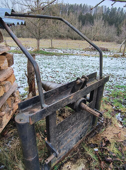 kuželová štípačka za traktor - 3