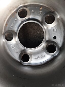 Ocelová kola VW T5,T6 7x17 et55+letní 215/60/17c Goodyear - 3