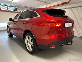 Jaguar F-Pace 30d 221kW AWD PANO ACC LED VIRTUÁL TAŽNÉ - 3