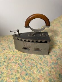 Staré funkční žehličky - 3 ks - 3