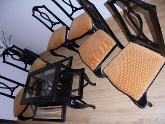 Šest žídlí v krásném stavu. Rok.1930. + stolek. - 3