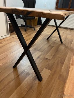 Ořechový stůl - 3