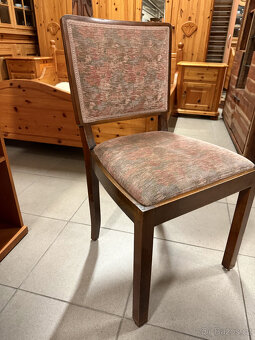 Rozkládací jídelní oválný stůl a čtyři židle - 3