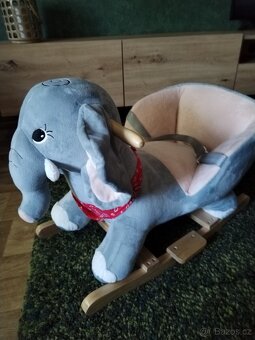 Houpací slon - 3
