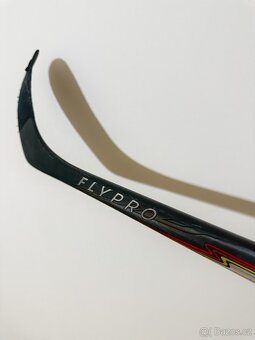 Hokejka Bauer Flypro levá P28 70 flex - 3