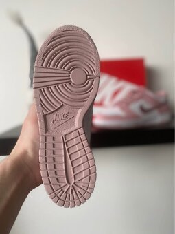 Nike Dunk Low Pink Velvet - 3