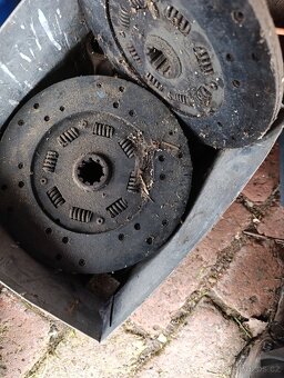 Náhradní díly. - 3