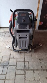 Podlahový mycí stroj Hako B70C - 3