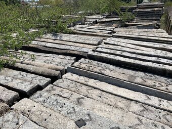 Betonové železniční pražce-MOŽNOST PŘEPRAVY S HYDR. RUKOU - 3