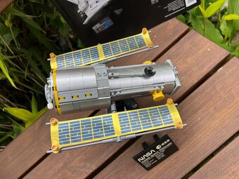 Lego raketoplán Discovery (10283) - 3