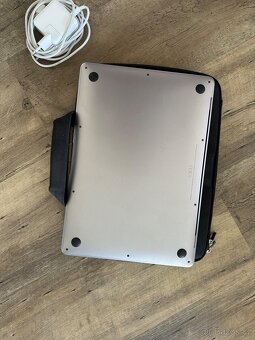 Macbook Air 13” M1 2020 8GB, 256GB Vesmírně šedý - 3