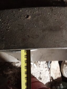prodam nerezovou nadrž asi 650 l mohutná. - 3