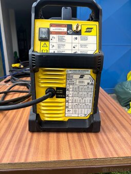 Svářečka ESAB EMP215ic jako nová - 3