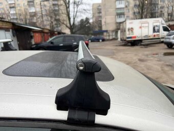 Střešní nosič Thule VW Jetta 4dv. sedan (MK5) 2005-10 - 3