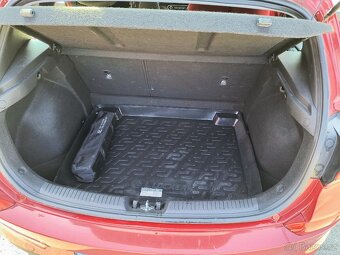 Prodám spolehlivý vůz Hyundai I30 - 3