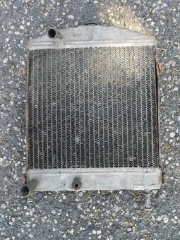 Prodám náhradní díly na Mercedes 170v - 3