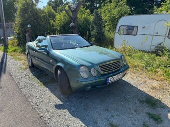 CLK W 208 cabrio 320 V6 - 3