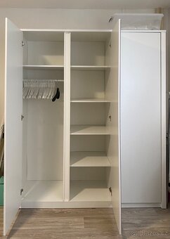 Šatní skříň - 3