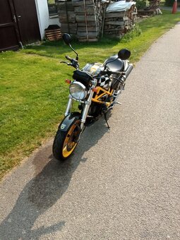 Ducati Monster 600 - 3