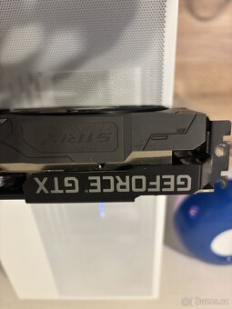 Asus ROG Strix GeForce GTX 1650 4GD6 Gaming - 3
